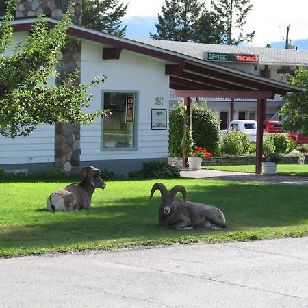 Mountain Springs Motel Radium Hot Springs Eksteriør billede