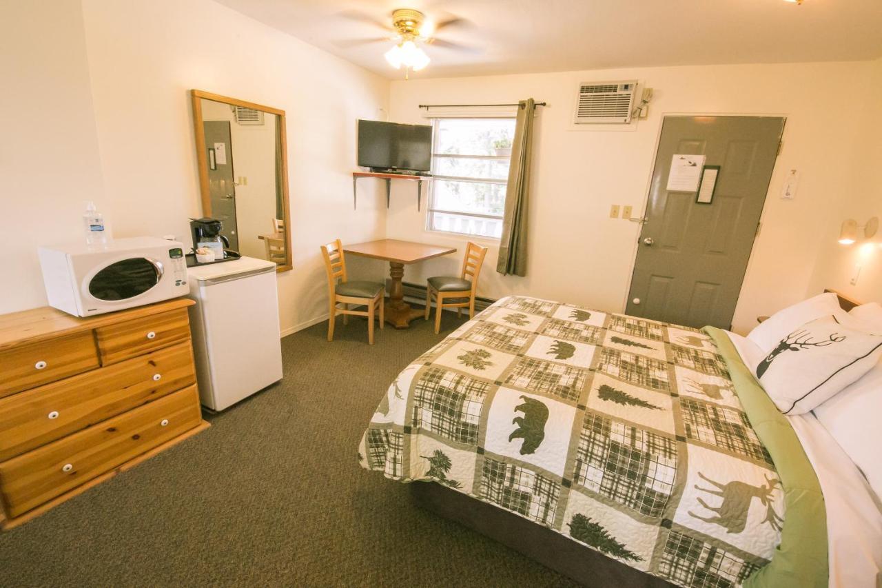 Mountain Springs Motel Radium Hot Springs Eksteriør billede