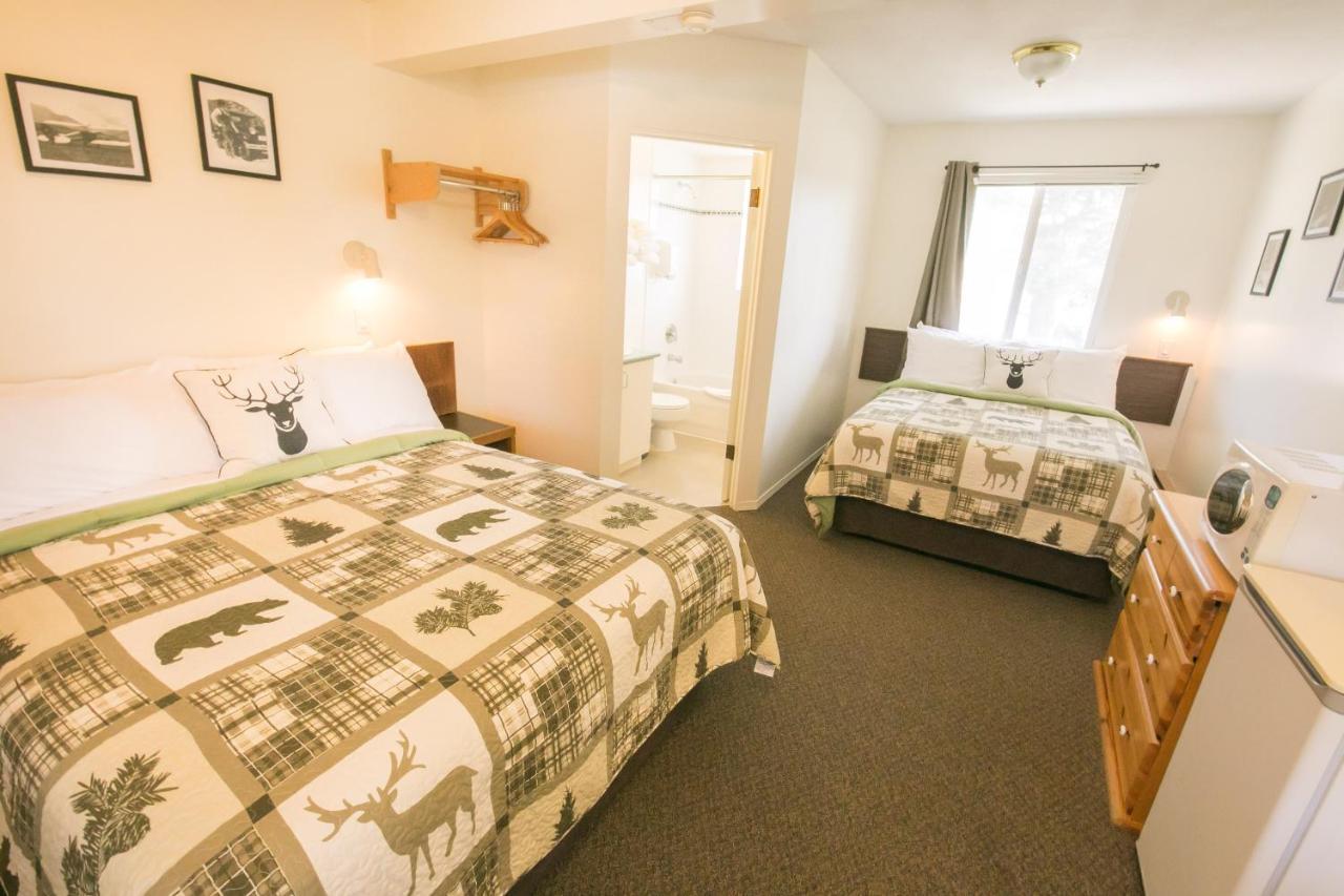 Mountain Springs Motel Radium Hot Springs Eksteriør billede